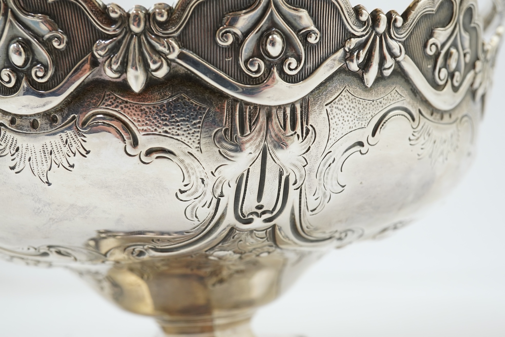 A Victorian silver circular basket, by Daniel & Charles Houle